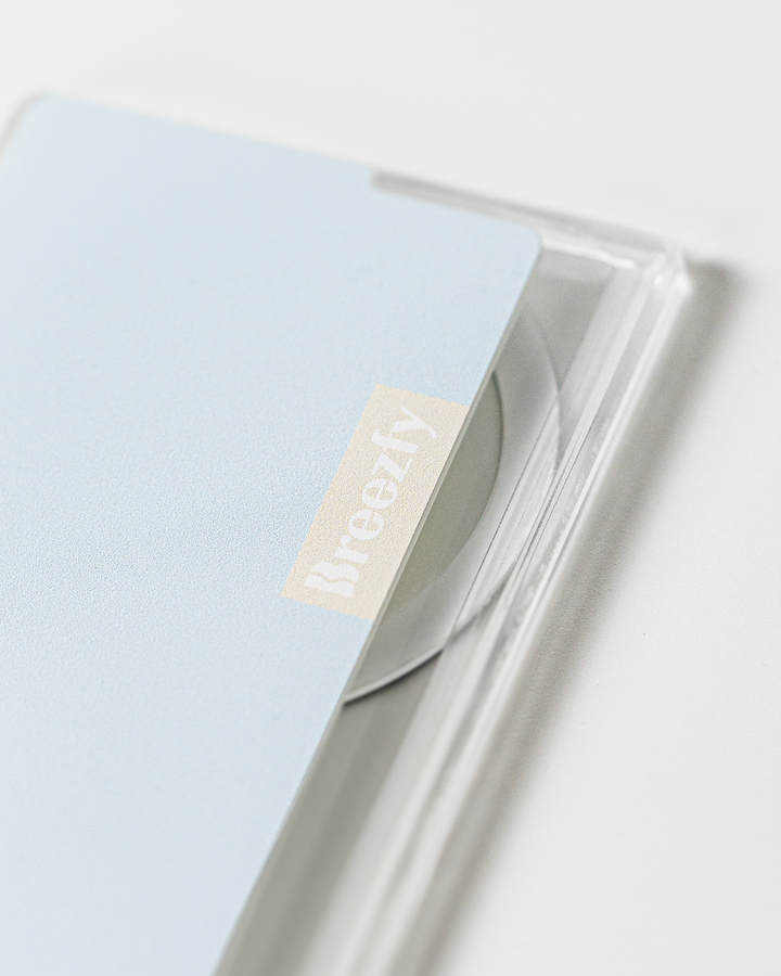 CELESTE HAZE Matte Texture Magnetic Card Wallet